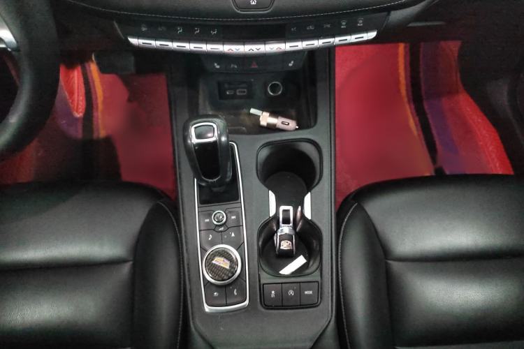 Used Cadillac XT4 2018 28T Two-Wheel Drive Leading Version
