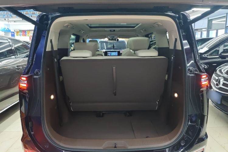 Used Bestune M9 2023 2.0T Ultimate Edition