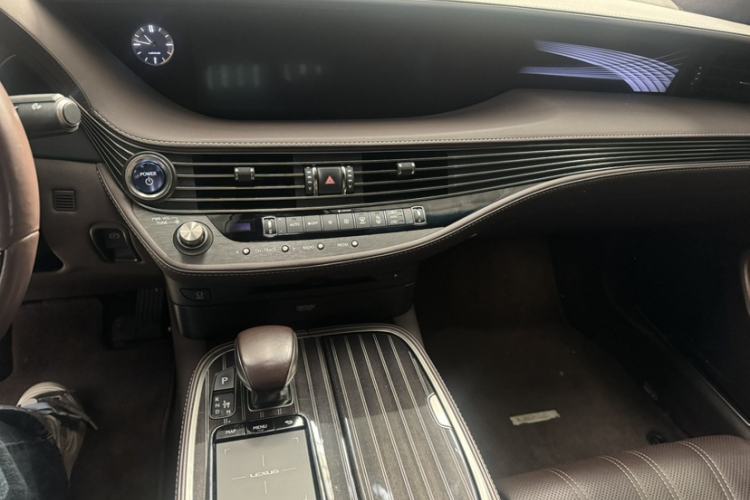 Used Lexus LS 2020 500h Luxury Edition China VI Standard