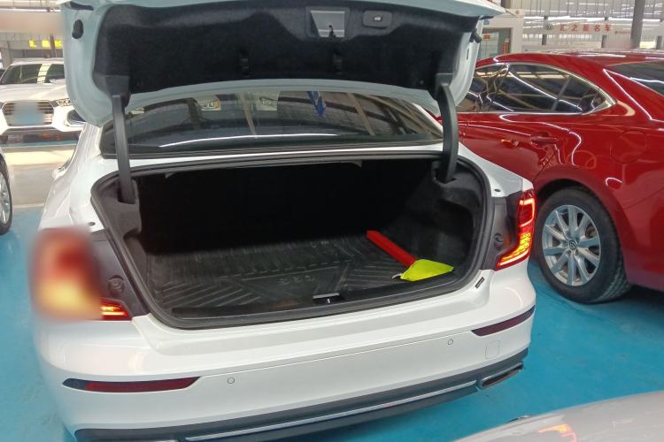 Used Volvo S60 2020 T4 Zhiyi Luxury Edition