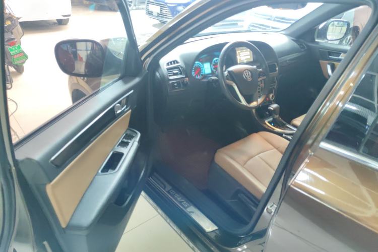 Used Brilliance V5 2016 1.5T Automatic Two-Wheel Drive Smart Version
