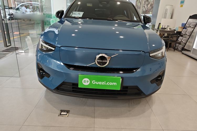 Used Volvo C40 2024 Long-Range PRO Version
