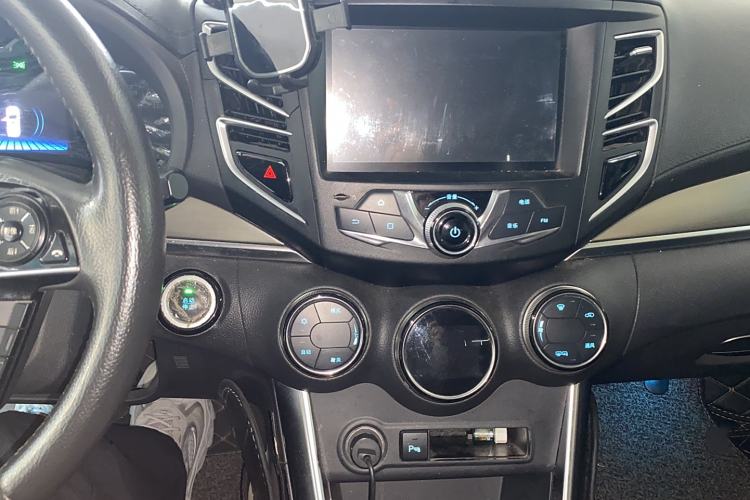 Used BYD Song 2017 Gaishi Upgrade Edition 1.5TI Manual Elite Model
