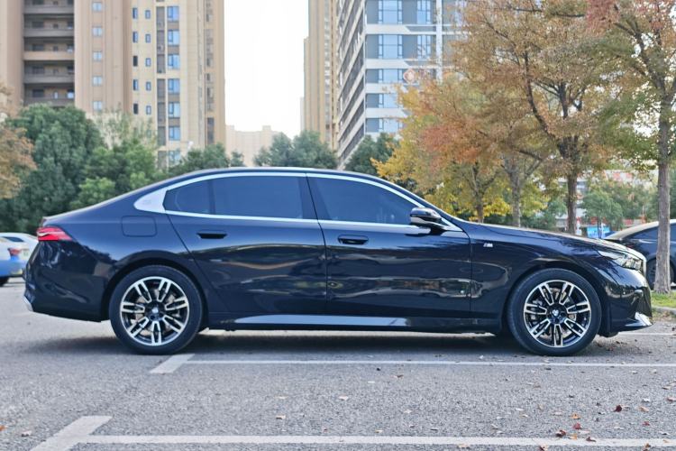 Used BMW 5 Series 2024 525Li M Sport Package