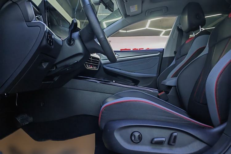 Used Volkswagen Lamando 2023 Lavida L 280TSI DSG Cool & Spicy Edition
