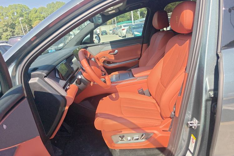 Used BYD Tang L 2025 DM 175KM Drone Player Edition
