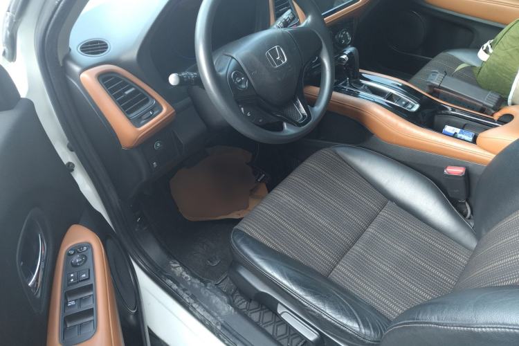 Used Honda Vezel 2016 1.8L CVT Front-Wheel Drive Pioneer Edition