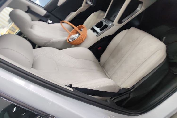 Used BYD Yuan UP 2025 Intelligent Driving Version 401 km Leading Edition