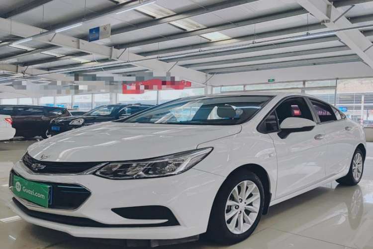 Used Chevrolet Cruze 2018 320 Automatic Pioneer Sunroof Edition
