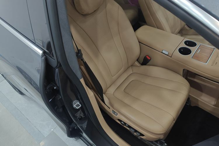 Used Hima Luxeed R7 2024 All-Electric 667 km Max
