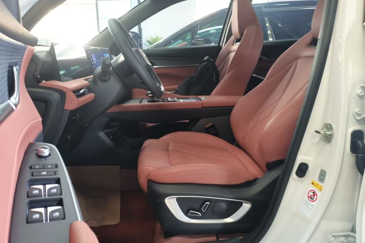 Used Changan CS75 PLUS 2024 3rd Generation Champion Edition 1.5T Intelligent Drive Dynamic Model
