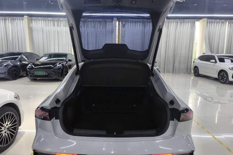 Used Changan UNI-V 2022 1.5T Prestige Version