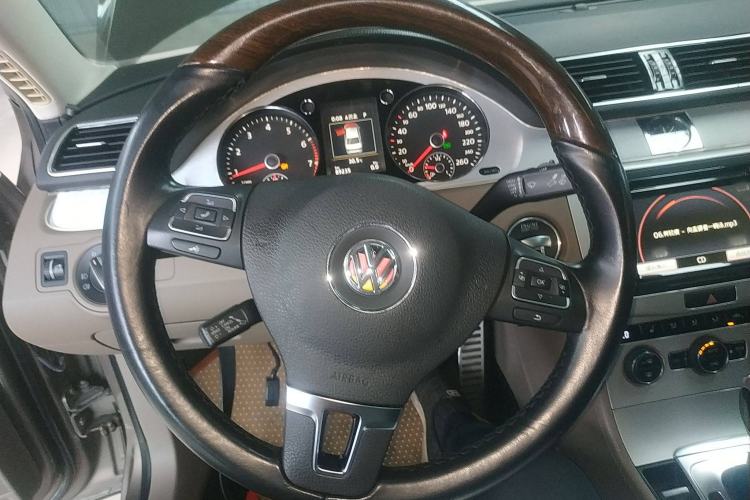 Used Volkswagen Magotan 2015 Revised 1.8TSI Prestige Version
