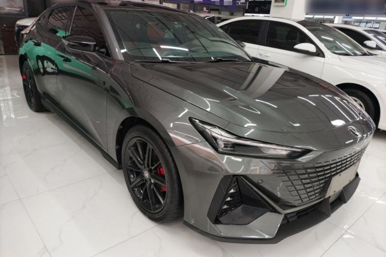 Used Changan UNI-V 2022 1.5T Prestige Version
