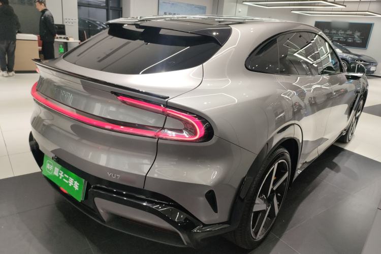 Used  YU7 2025 Ultra-Long Range High-Performance All-Wheel-Drive Max Edition