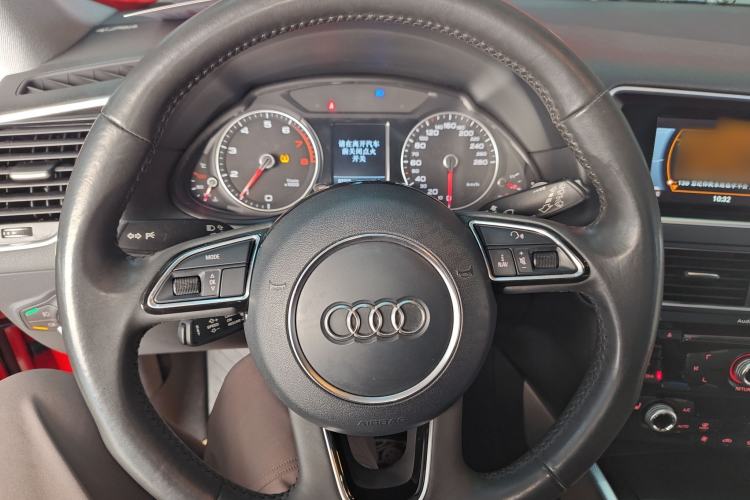 Used Audi Q5 2017 Plus 40 TFSI Technology Model