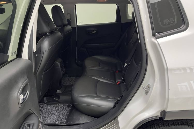 Used  Compass 2017 200T Automatic Family Edition