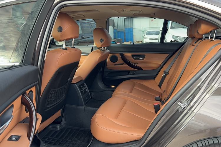 Used BMW 3 Series 2014 320Li Luxury Design Package
