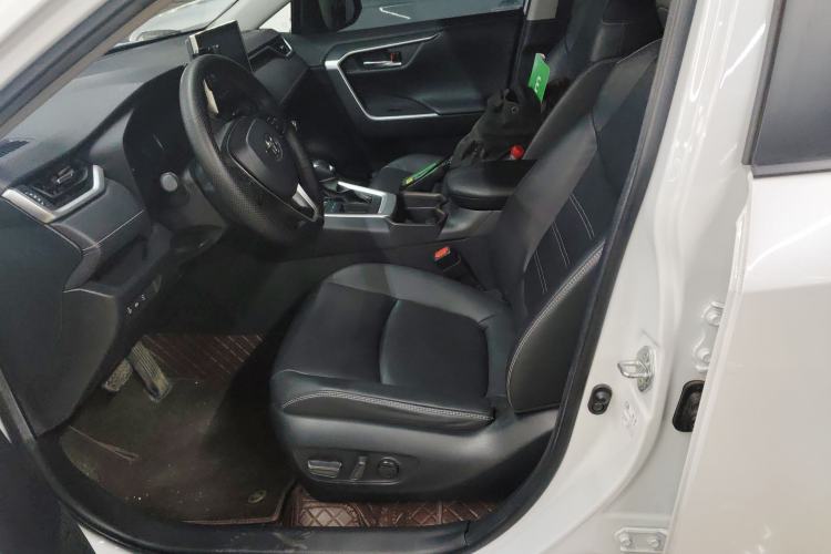 Used Toyota RAV4 2022 2.0L CVT Two-Wheel Drive Fashion Plus Edition
