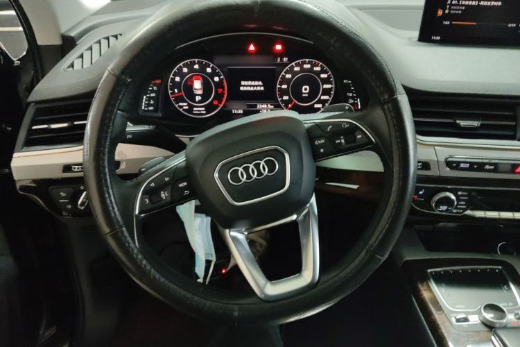 Used Audi Q7 2018 45 TFSI Technology Edition
