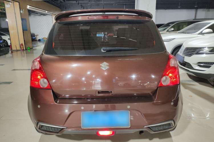 Used Suzuki Swift 2013 1.5L Automatic Standard Edition
