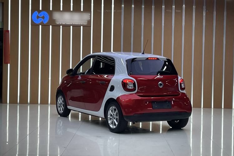 Used  forfour 2018 1.0L 52 kW Dynamic Edition
