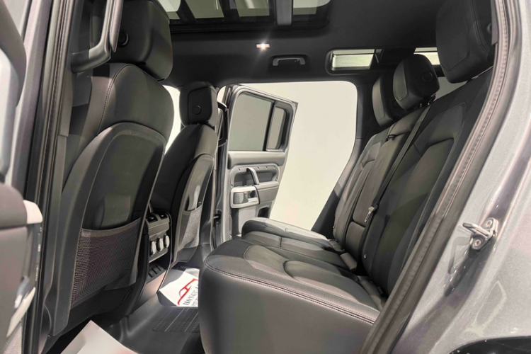 Used Land Rover Defender 2024 110 3.0T P400 X-DYNAMIC HSE
