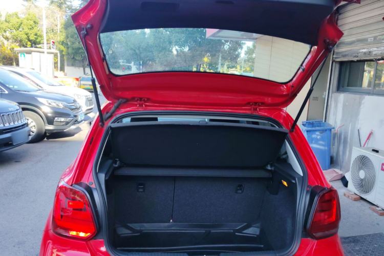 Used Volkswagen Polo 2014 1.4L Automatic Comfort Edition
