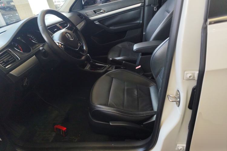 Used Volkswagen Gran Lavida 2015 230TSI DSG Comfort Edition
