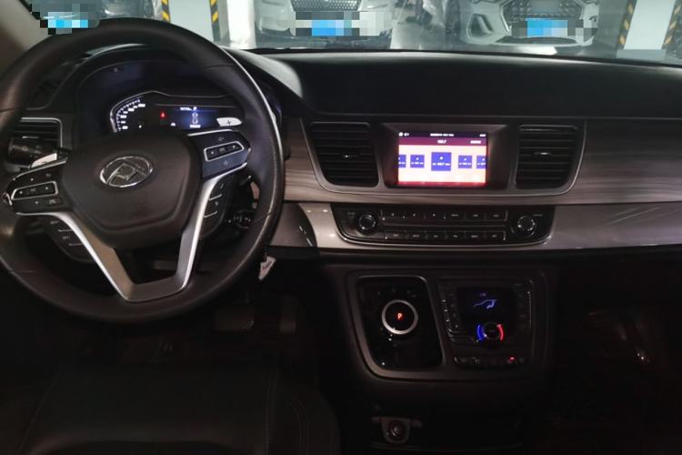 Used SAIC MAXUS G10 2021 2.0T Automatic Elite Edition Diesel 7-Seater
