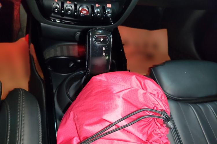 Used  Clubman 2023 1.5T COOPER Connoisseur
