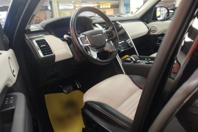 Used Land Rover Discovery 2021 360 PS R-Dynamic SE