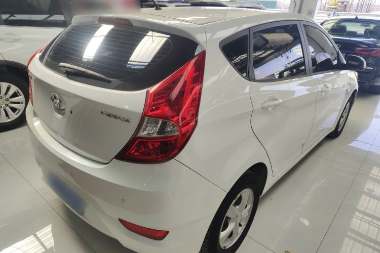 Used Hyundai Verna Ray 2016 1.4L Automatic Leading-Edge GLX