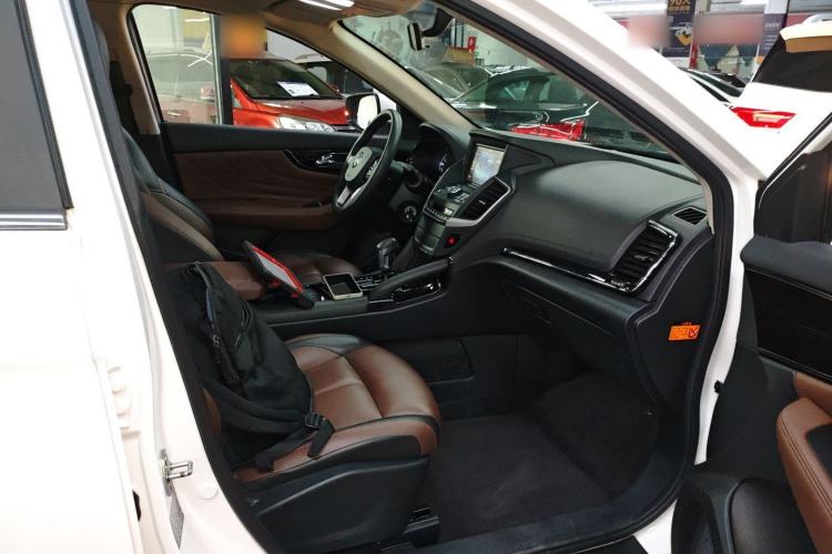 Used Dongfeng Aeolus AX7 2018 Classic 1.6T Automatic Elite Model
