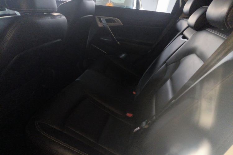 Used Geely Auto Emgrand X7 Sport 2016 2.0L Manual ZhiShang Version
