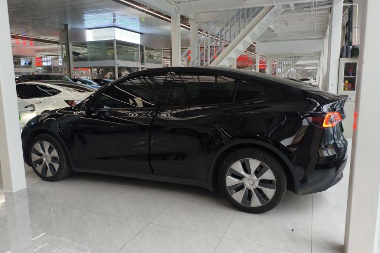 Used Tesla Model Y 2022 Rear-Wheel-Drive Version
