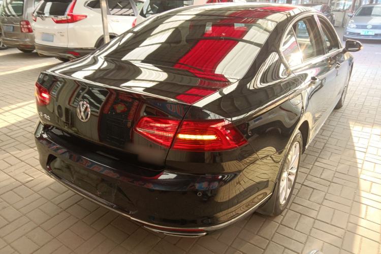 Used Volkswagen Magotan 2018 Facelift 330TSI DSG Luxury Model
