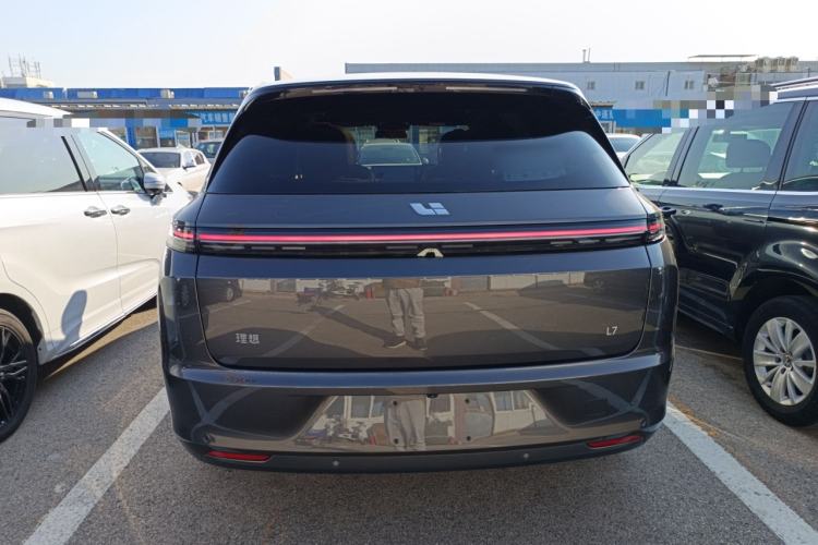 Used Li Auto L7 2023 Pro Model
