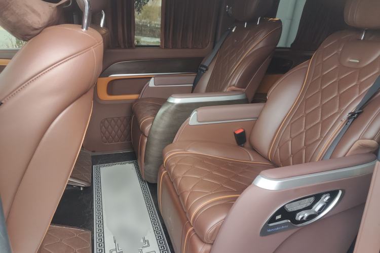 Used Mercedes-Benz V-Class 2020 V 260 Avantgarde Edition
