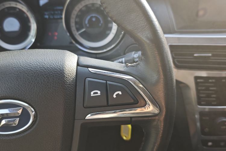 Used Foton Landfort 2015 1.9T Diesel Two-Wheel Drive Standard Edition 7 Seats
