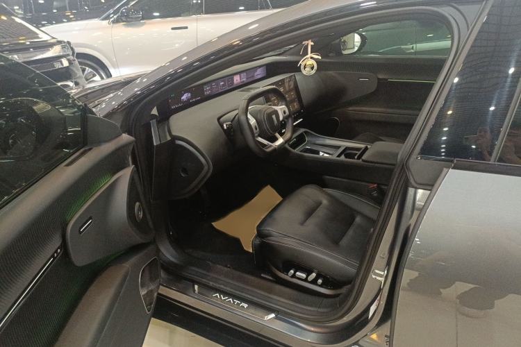 Used  12 2025 Ultra Extended-Range Edition
