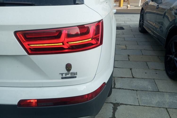 Used Audi Q7 2016 3.0 TFSI parallel import
