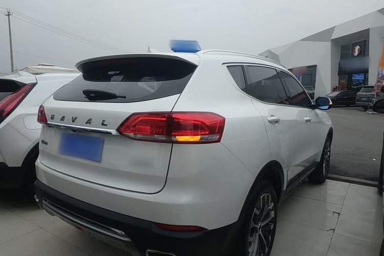 Used Haval H6 2017 Blue Label 1.5T Automatic Two-Wheel Drive ZhiShang Model
