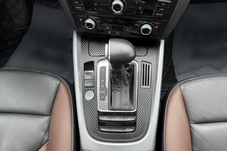 Used Audi Q5 2018 Collector's Edition 40 TFSI Technology Model