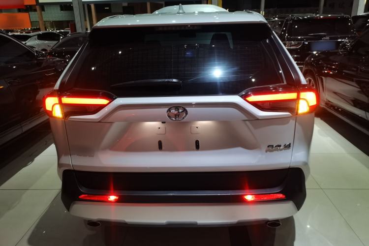 Used Toyota RAV4 2021 2.0L CVT Two-Wheel Drive Fashion PLUS Edition