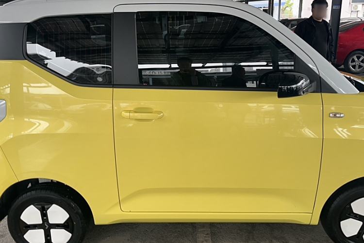 Used Wuling Hongguang MINIEV 2024 3rd Generation 215km Advanced Version
