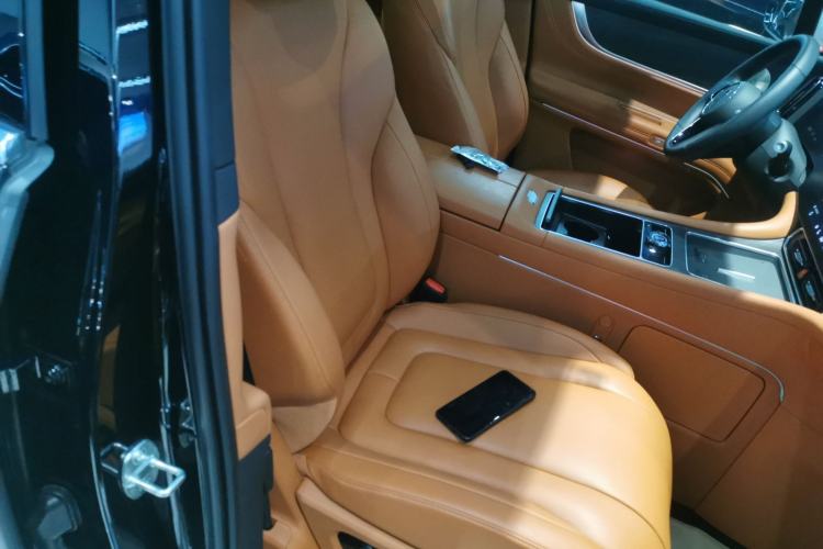 Used Hima AITO M9 2024 Range-Extended Ultra Version 52 kWh 6-Seater Model
