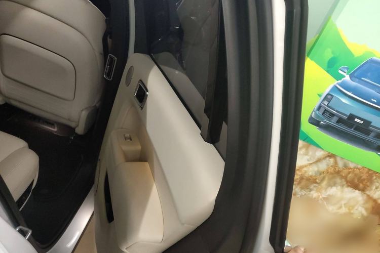 Used Li Auto L7 2023 Pro Model
