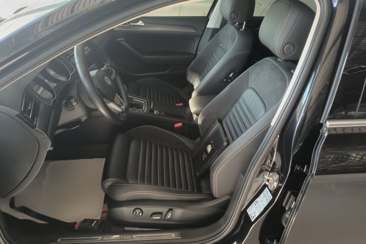 Used Volkswagen Magotan 2020 330TSI DSG Leading Model
