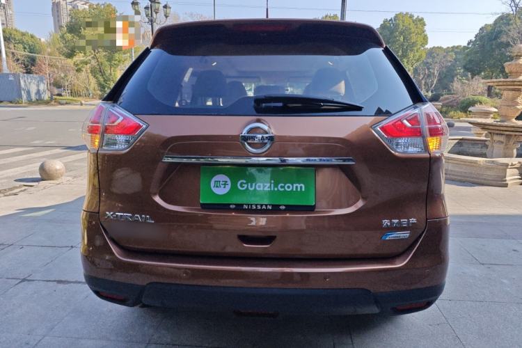 Used Nissan X-Trail 2014 2.5L CVT Leading Edition 4WD
